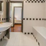 Apartament Lara