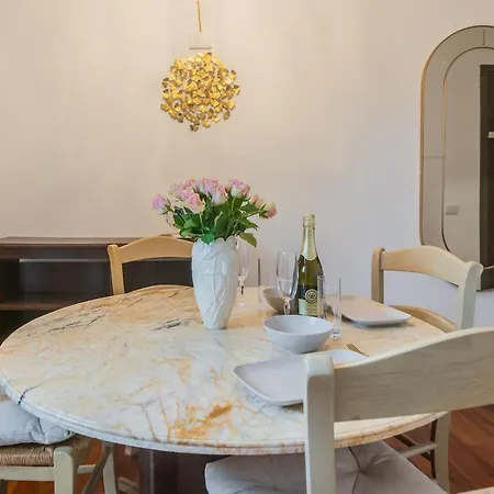 Apartman Lara *